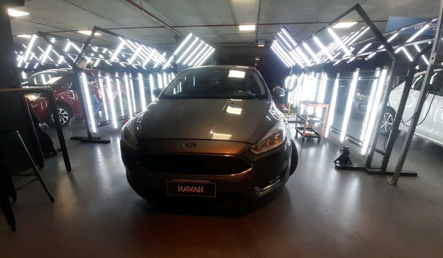 Ford Focus Iii 2.0 SE Hatchback 2016