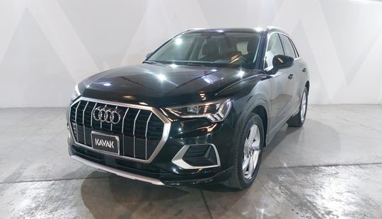 Audi • Q3