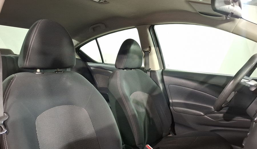 Nissan Versa 1.6 SENSE TA AC Sedan 2015