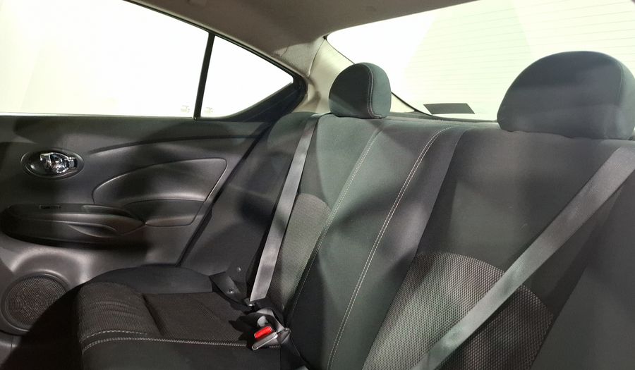 Nissan Versa 1.6 SENSE TA AC Sedan 2015