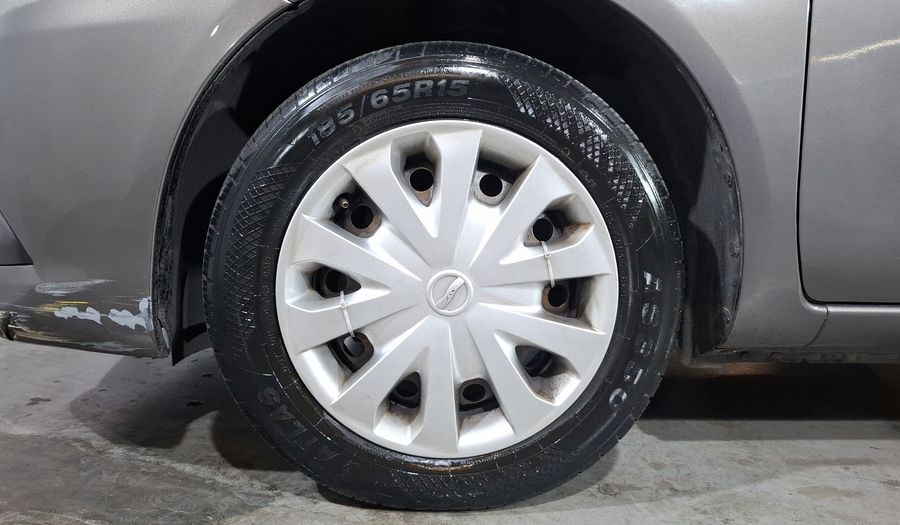 Nissan Versa 1.6 SENSE TA AC Sedan 2015