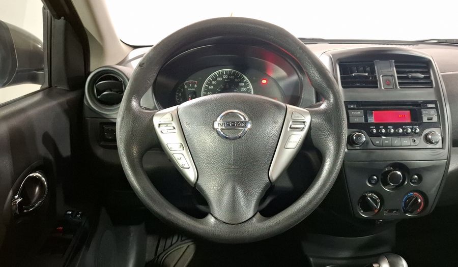 Nissan Versa 1.6 SENSE TA AC Sedan 2015