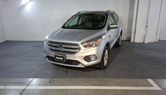 Ford • Escape