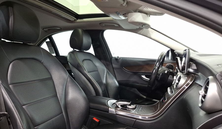 Mercedes Benz Clase C 2.0 200 CGI EXCLUSIVE AT Sedan 2016