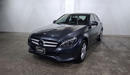 Mercedes Benz • Clase C