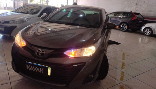 Toyota • Yaris