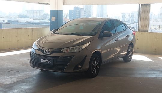 Toyota • Yaris