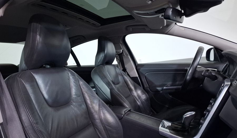 Volvo S60 1.6 T4 ADDITION MT Sedan 2013