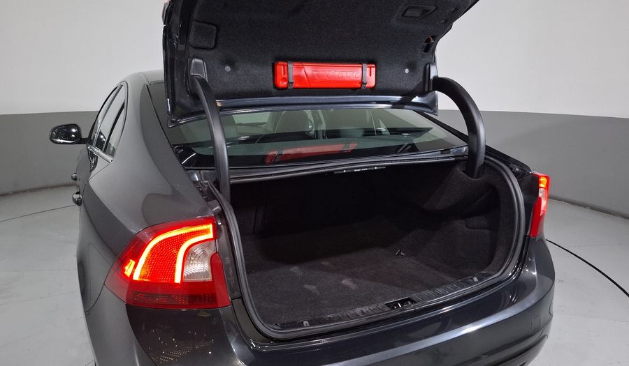 Volvo S60 1.6 T4 ADDITION MT Sedan 2013