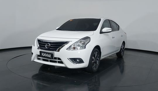 Nissan • Versa