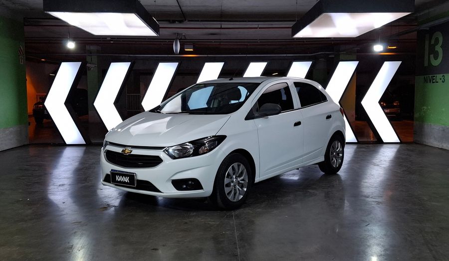 Chevrolet Onix 1.4 LT Hatchback 2017