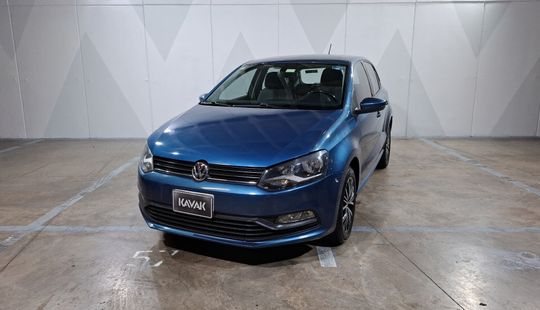 Volkswagen • Polo