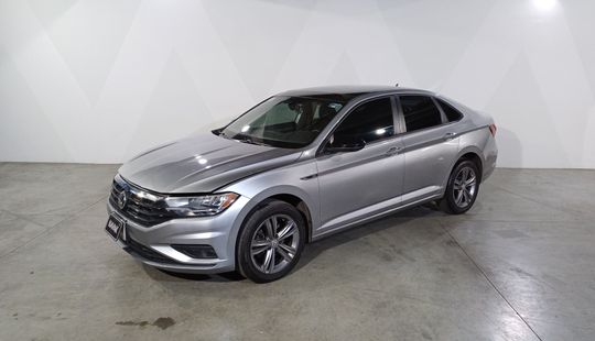 Volkswagen • Jetta