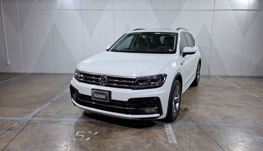 Volkswagen • Tiguan