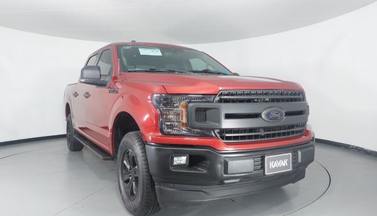 Ford • Lobo