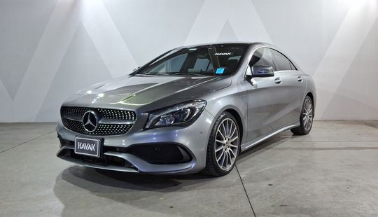 Mercedes Benz • Clase CLA