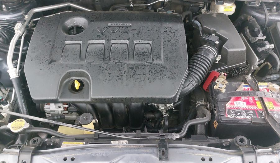 Toyota Corolla 1.8 LE CVT Sedan 2015