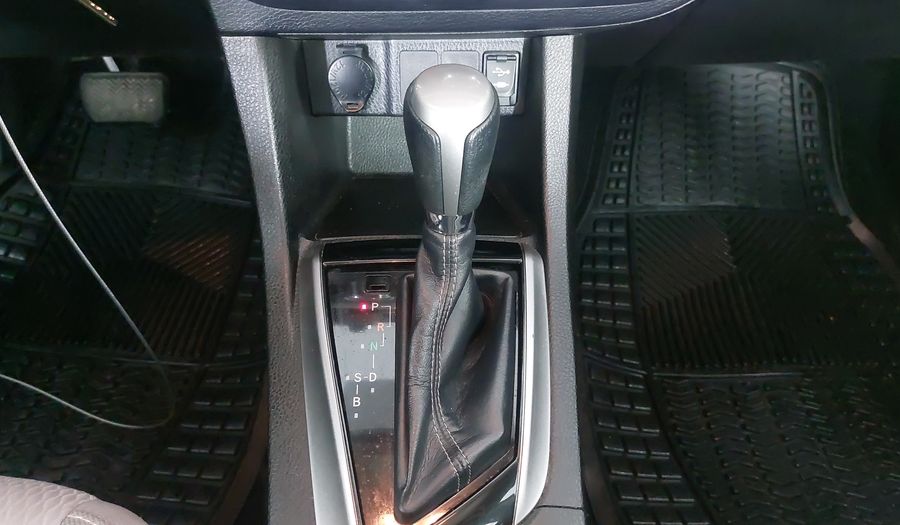 Toyota Corolla 1.8 LE CVT Sedan 2015