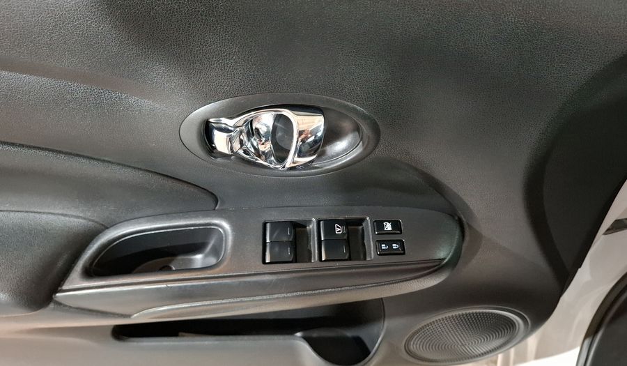 Nissan Versa 1.6 SENSE TA AC Sedan 2013