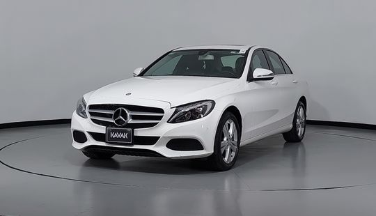 Mercedes Benz • Clase C