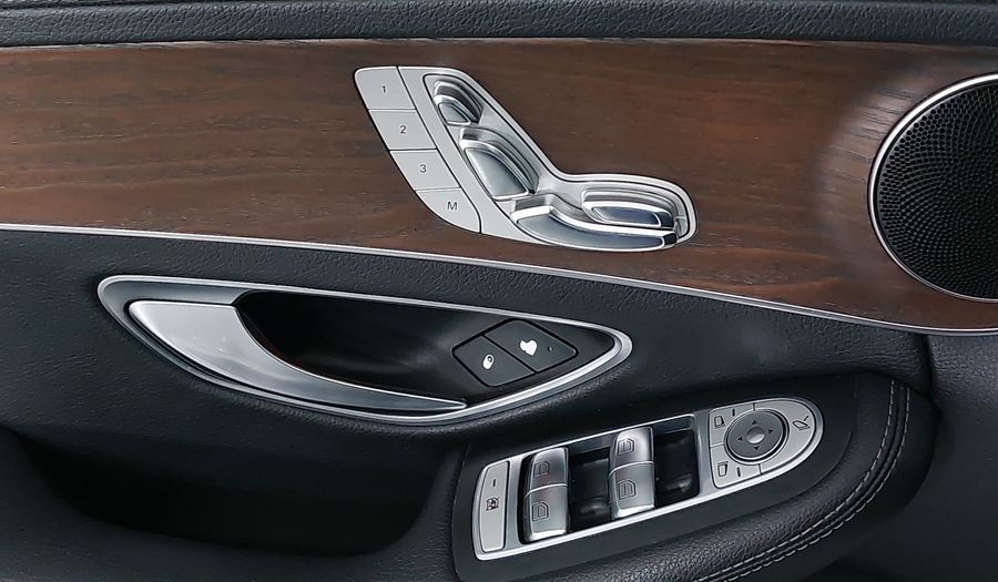 Mercedes Benz Clase C 2.0 200 CGI EXCLUSIVE AT Sedan 2017