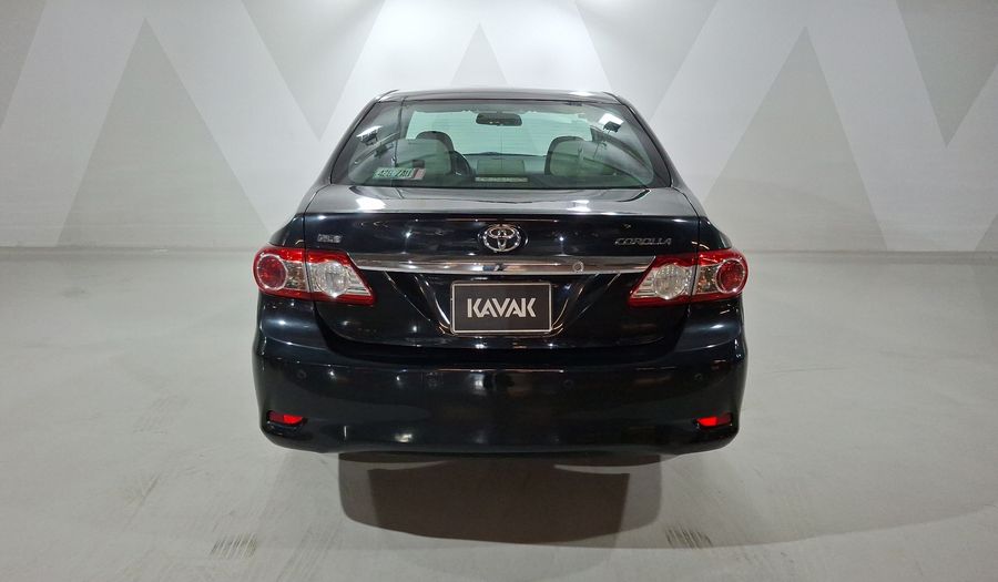 Toyota Corolla 1.8 XLE AT Sedan 2013