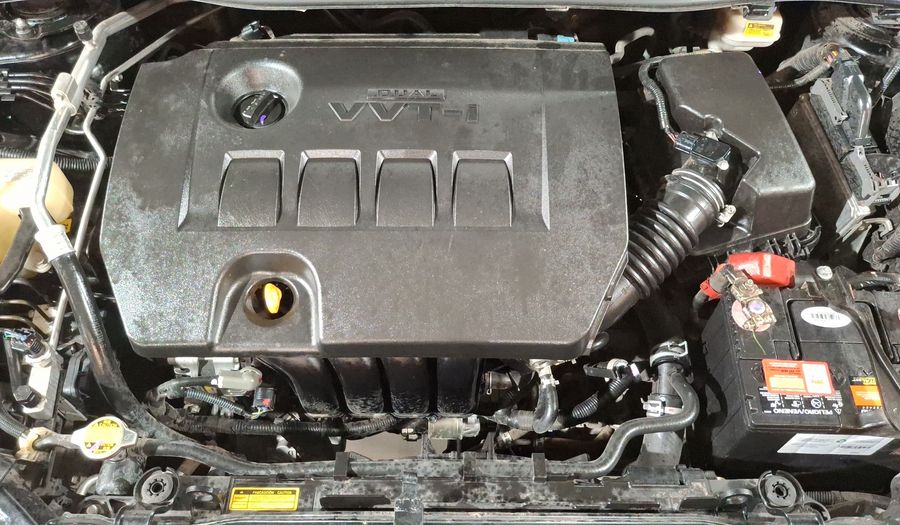 Toyota Corolla 1.8 XLE AT Sedan 2013