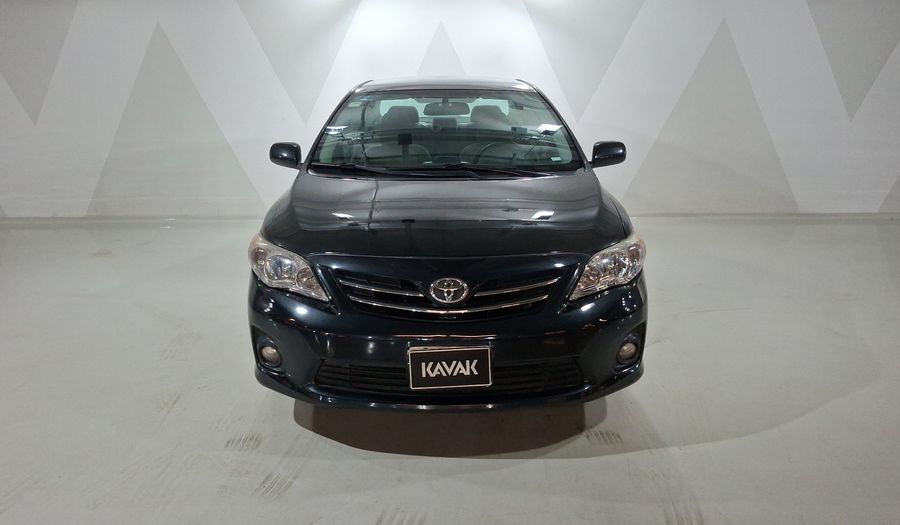 Toyota Corolla 1.8 XLE AT Sedan 2013