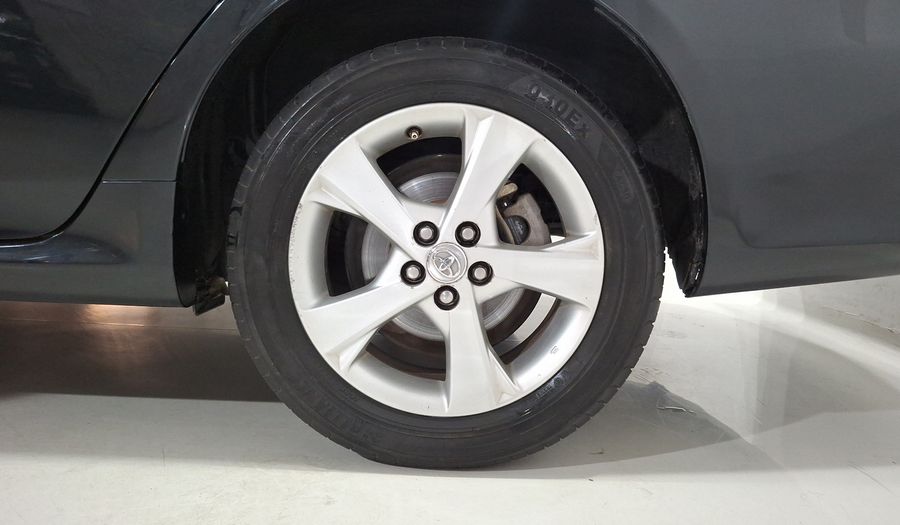 Toyota Corolla 1.8 XLE AT Sedan 2013