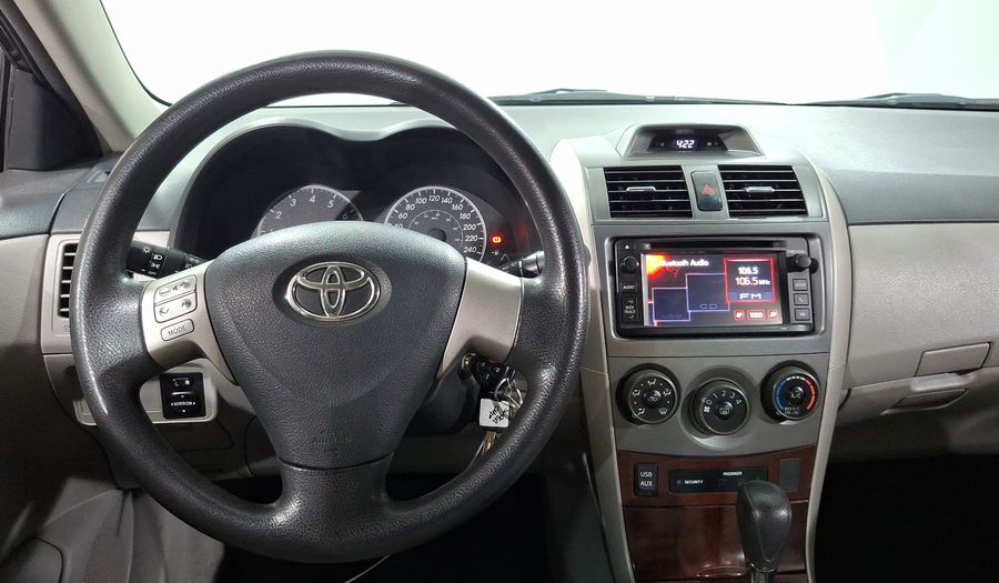 Toyota Corolla 1.8 XLE AT Sedan 2013