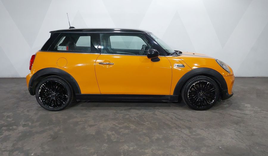 Mini Cooper 1.5 COOPER PEPPER Hatchback 2017