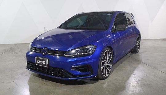Volkswagen • Golf