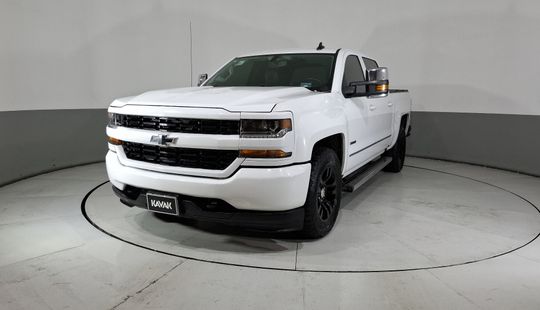 Chevrolet • Silverado 2500