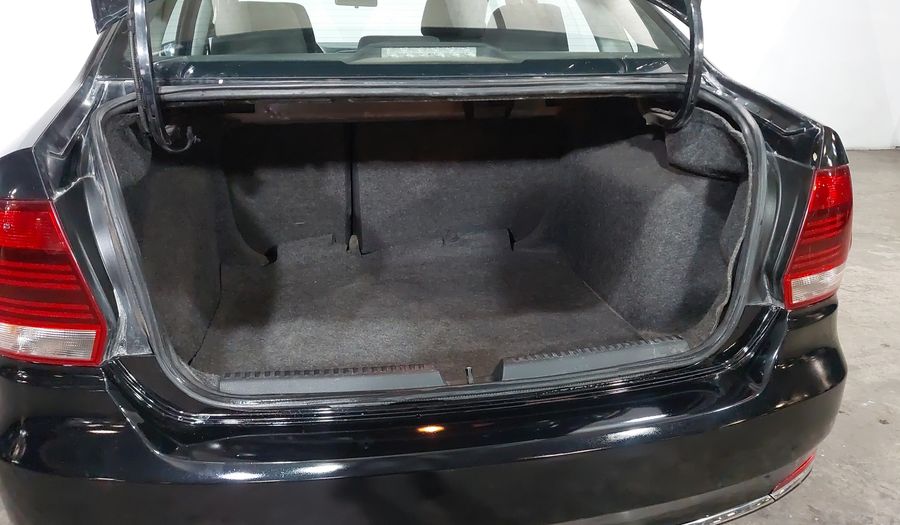 Volkswagen Vento 1.6 HIGHLINE TIPTRONIC Sedan 2017