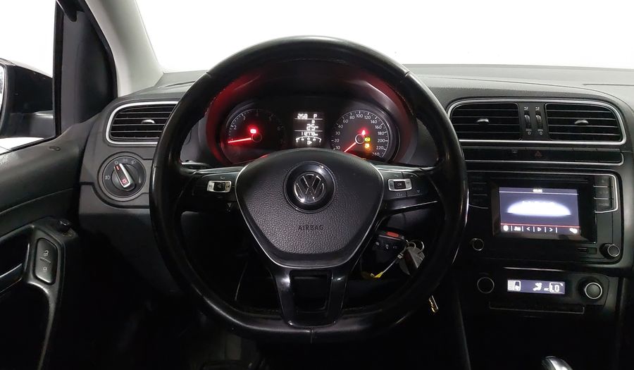 Volkswagen Vento 1.6 HIGHLINE TIPTRONIC Sedan 2017