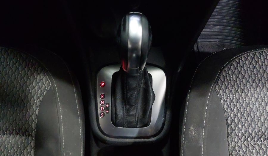 Volkswagen Vento 1.6 HIGHLINE TIPTRONIC Sedan 2017