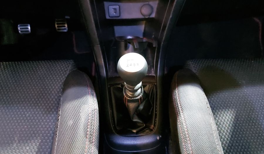 Suzuki Swift 1.6 SPORT MT Hatchback 2013