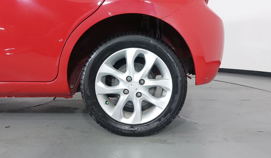 Nissan March 1.6 ADVANCE AT Hatchback 2017