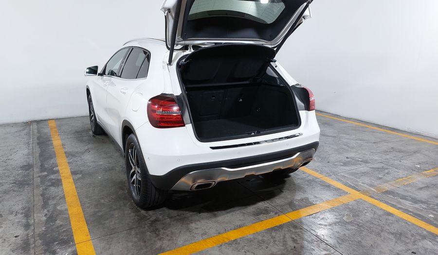 Mercedes Benz Clase Gla 1.6 GLA 200 SPORT DCT Suv 2020