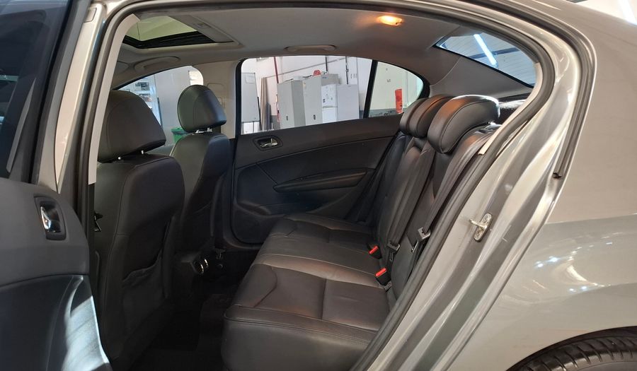 Peugeot 408 2.0 16V ALLURE+ Sedan 2013