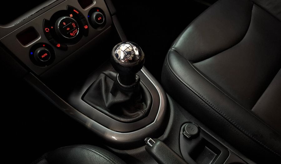 Peugeot 408 2.0 16V ALLURE+ Sedan 2013