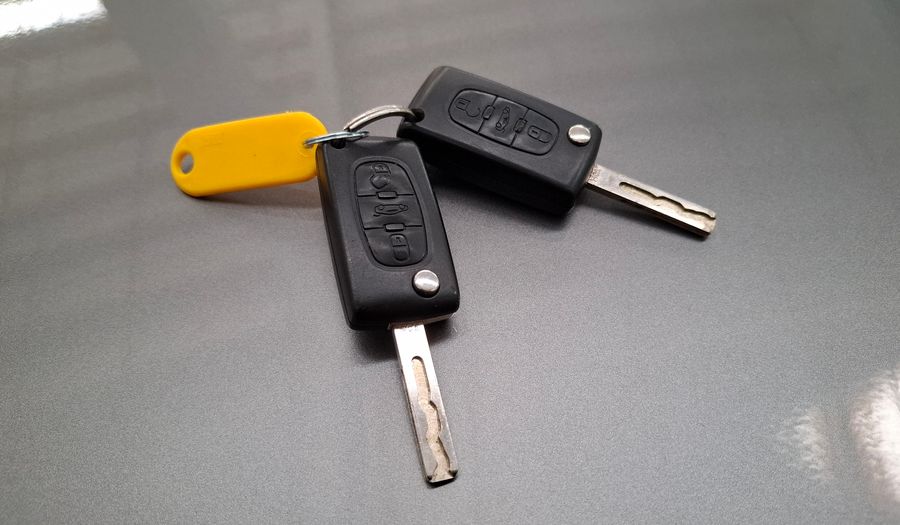 Peugeot 408 2.0 16V ALLURE+ Sedan 2013