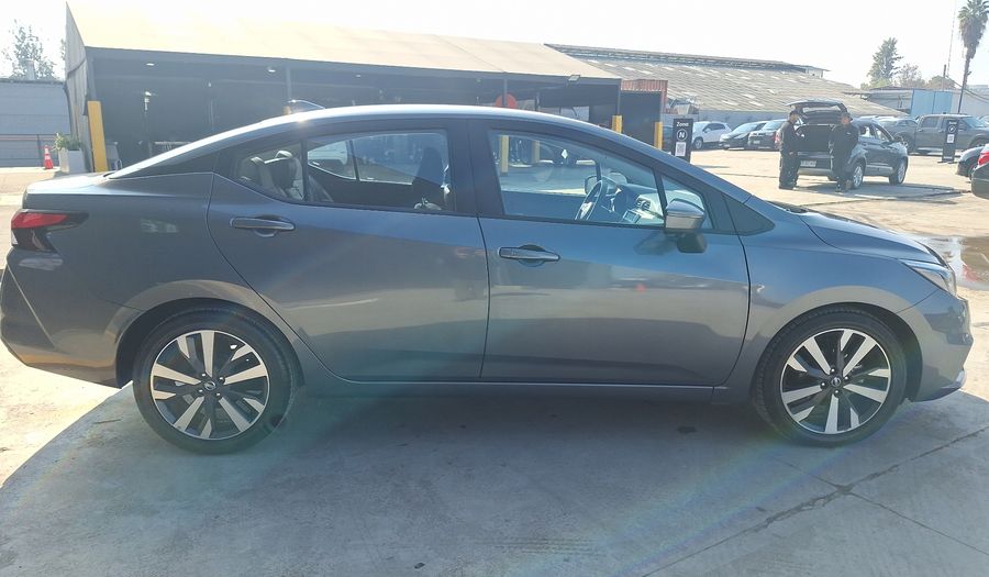 Nissan Versa 1.6 EXCLUSIVE CVT Sedan 2021