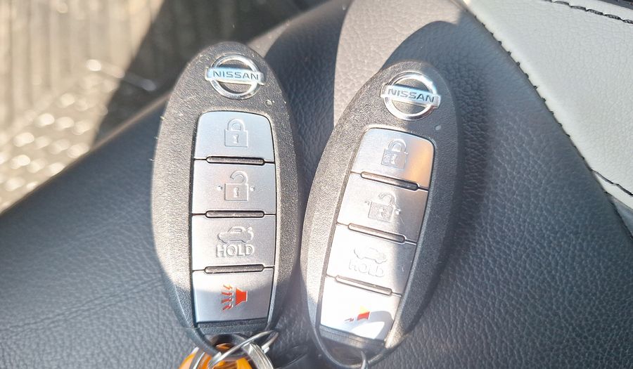 Nissan Versa 1.6 EXCLUSIVE CVT Sedan 2021