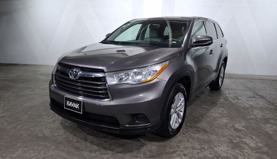 Toyota • Highlander