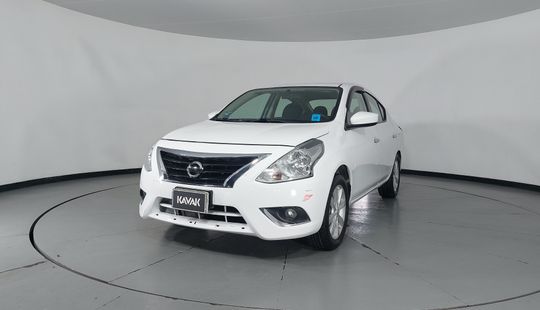 Nissan • Versa