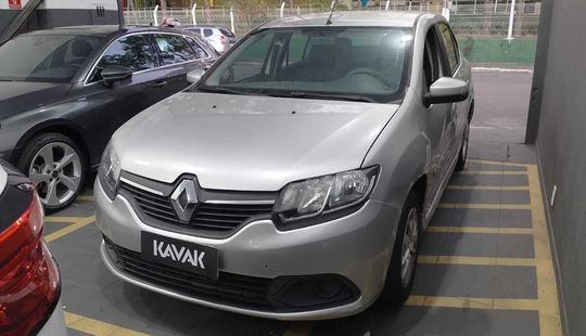 Renault • Logan