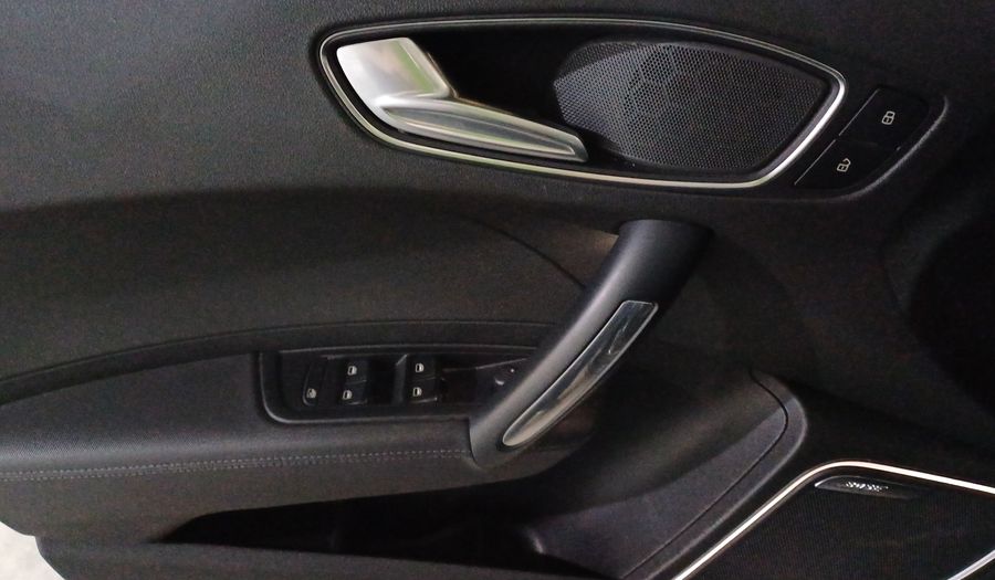 Audi A1 1.4 TFSI S LINE PLUS TRONIC Hatchback 2013