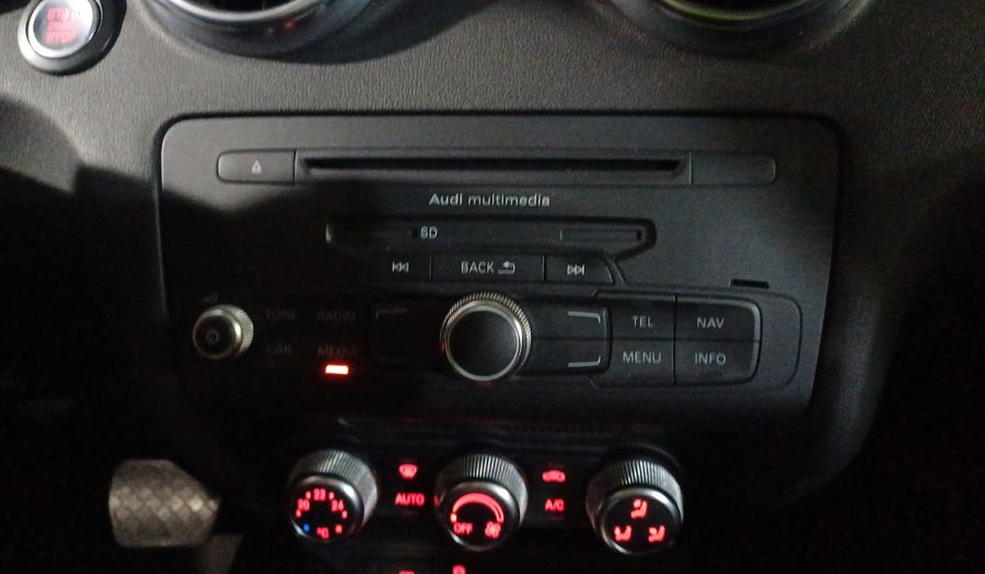 Audi A1 1.4 TFSI S LINE PLUS TRONIC Hatchback 2013