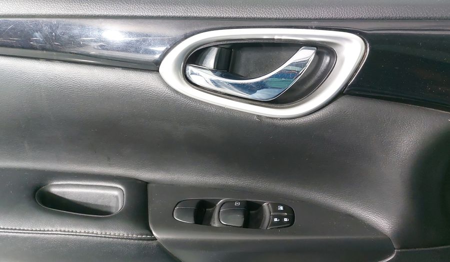 Nissan Sentra 1.8 EXCLUSIVE NAVI AUTO Sedan 2018